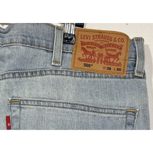 Levi’s 505 Regular Fit Straight Leg Light Wash Denim Jeans 38x30 - Picture 5 of 6